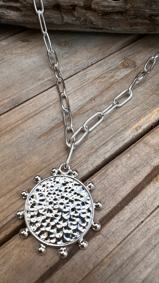 N0791 22” Taxco Sun Hammered Necklace
