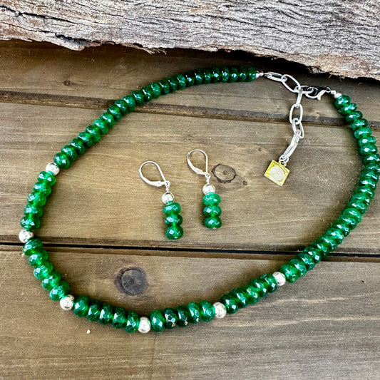 E0726 Emerald Jade Earrings (1.5”)