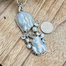 Load image into Gallery viewer, Mermaids Baroque Pearls 3” Necklace

