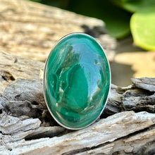 Load image into Gallery viewer, R0178.   Adjustable Malachite Ring
