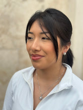 Load image into Gallery viewer, Daisy Pearl Earrings (3/4”)
