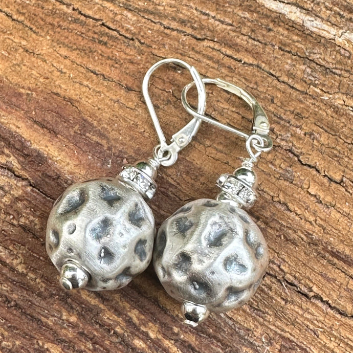E0641  Dalmation Earrings.